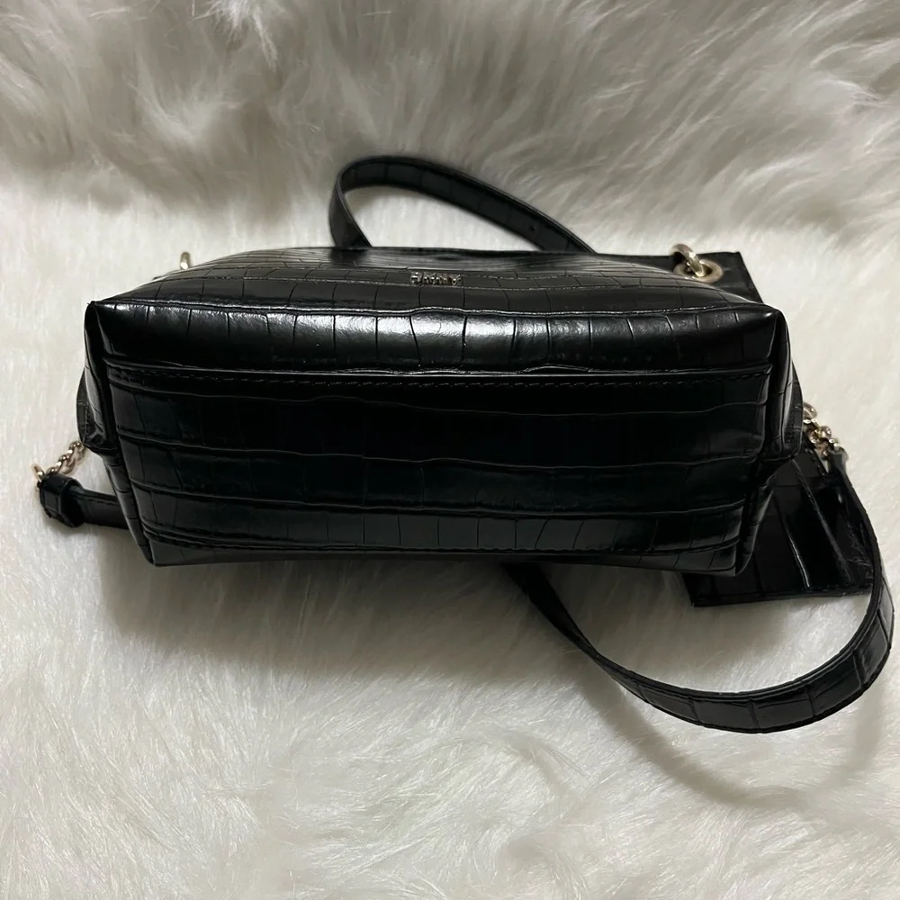 $228 DKNY Medium Leather Claryce Tote Crossbody Black Bag- pre-owned